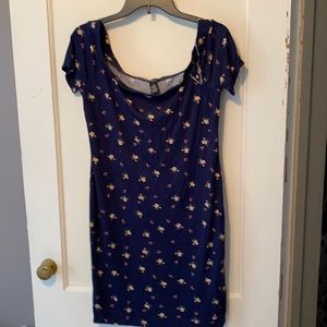 rue 22 t-shirt style navy blue floral dress